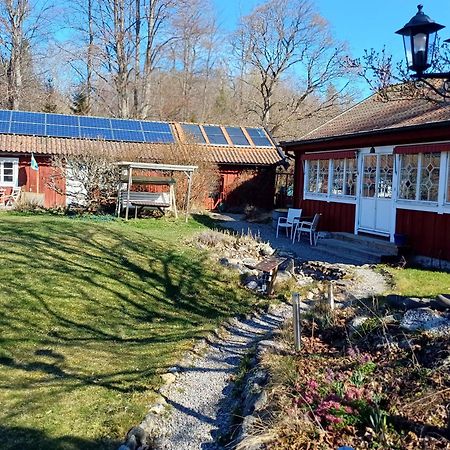 Bed and Breakfast Tystberga Logi Экстерьер фото